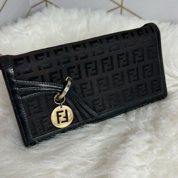 💯Authentic Fendi Long Bi-fold Wallet🍀 - Picture 1 of 12